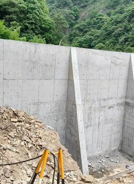 南阳镇平县重力式挡土墙