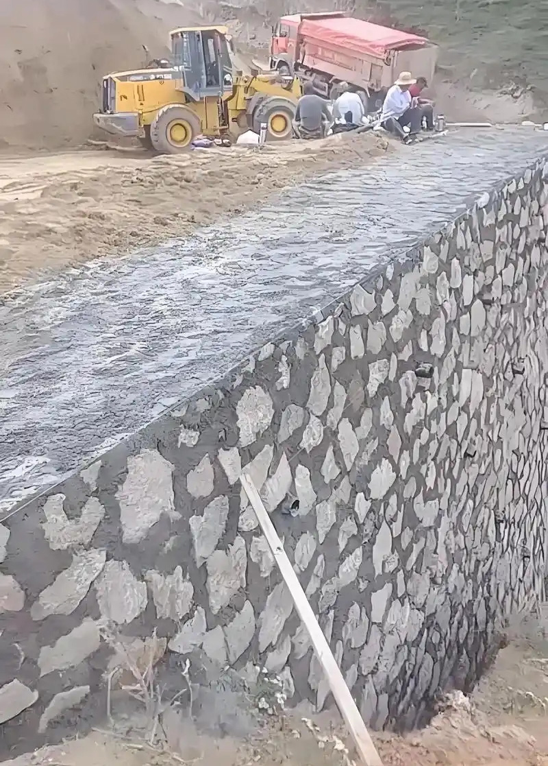 南阳镇平县边坡加固